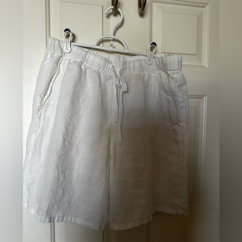 Eileen Fisher linen drawstring shorts. Size L